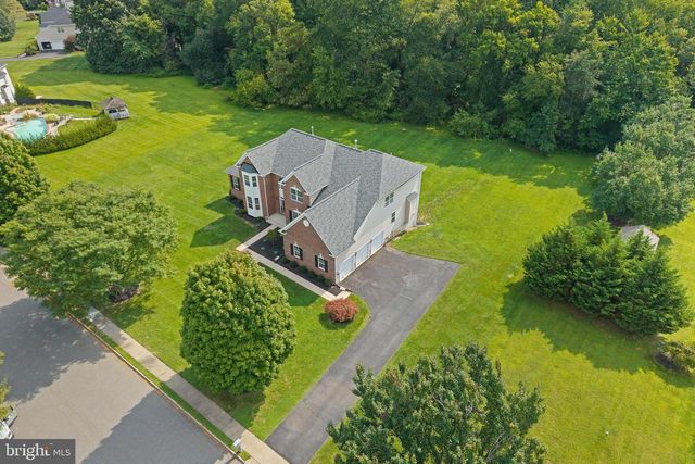 39 CLIFFWOOD DRIVE, Allentown, NJ 08501