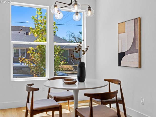 265 N Skidmore St 3, Portland, OR 97217