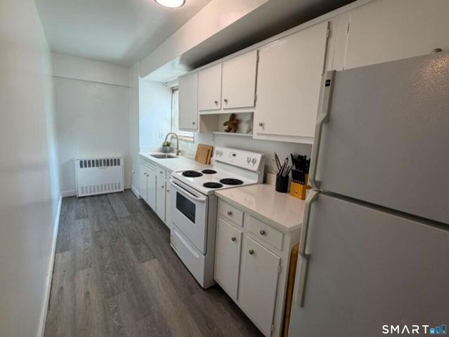 80 Cartright Street 1J, Bridgeport, CT 06604