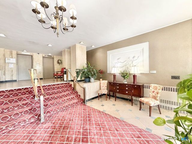 80 Cartright Street 1J, Bridgeport, CT 06604
