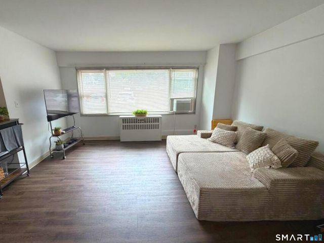 80 Cartright Street 1J, Bridgeport, CT 06604