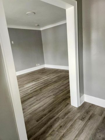 1813 W Burnham STREET #1815, Milwaukee, WI 53204