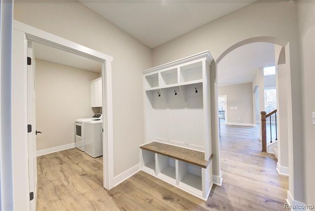 626 Round Rock, Howell, MI 48843