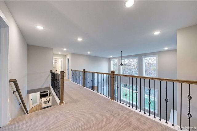 626 Round Rock, Howell, MI 48843