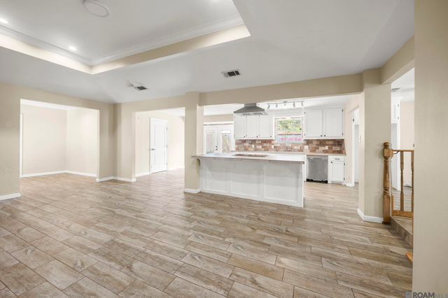 5462 Fairway Dr, Zachary, LA 70791