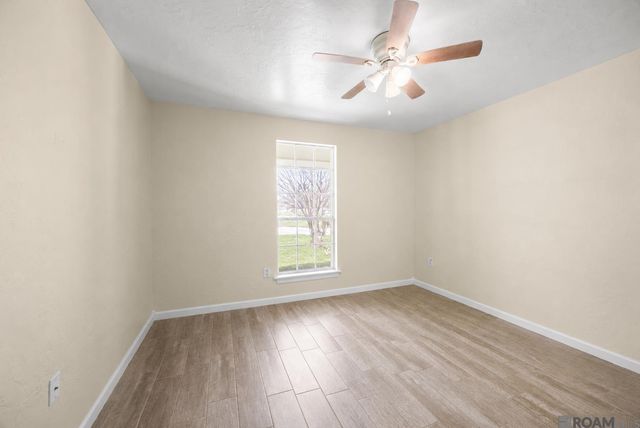 5462 Fairway Dr, Zachary, LA 70791