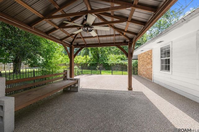 5462 Fairway Dr, Zachary, LA 70791