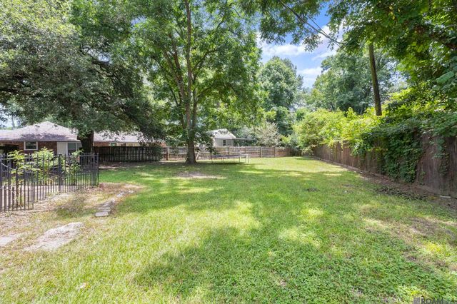 5462 Fairway Dr, Zachary, LA 70791