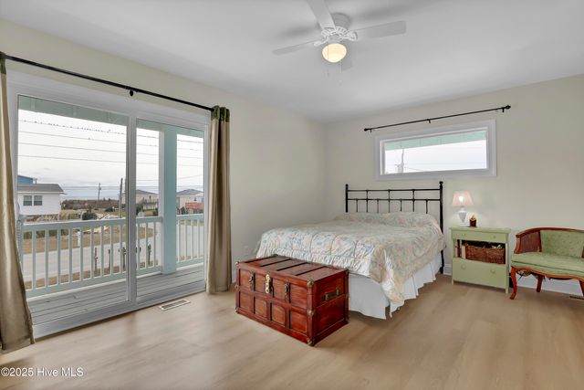 7502 9th Avenue, N Topsail Beach, NC 28460