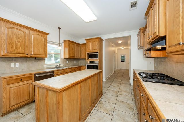 18249 Shadow Creek Ave, Baton Rouge, LA 70816