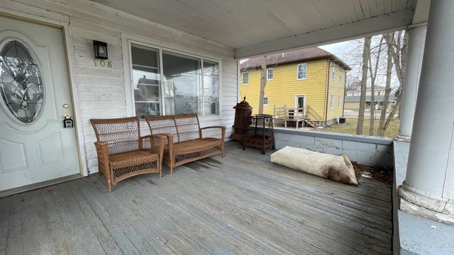 108 S Pine, Saint Louis, MI 48880