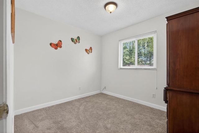 7823 Delaney Dr, Antelope, CA 95843