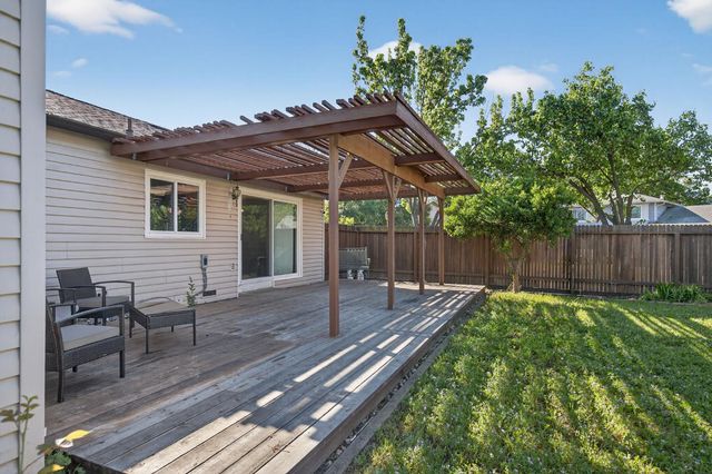 7823 Delaney Dr, Antelope, CA 95843