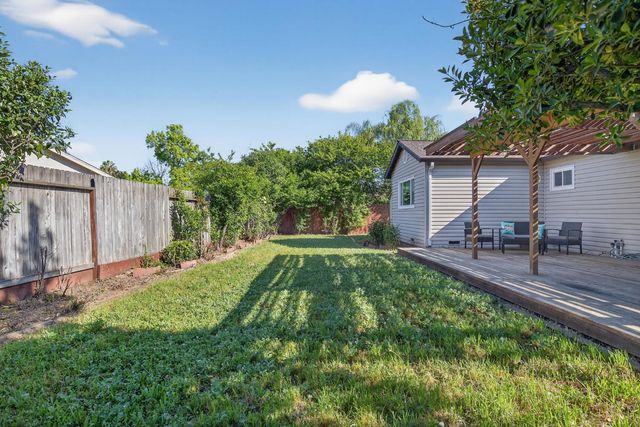 7823 Delaney Dr, Antelope, CA 95843