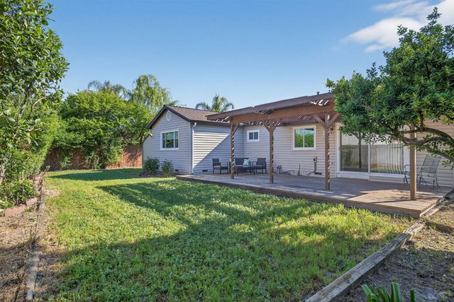 7823 Delaney Dr, Antelope, CA 95843