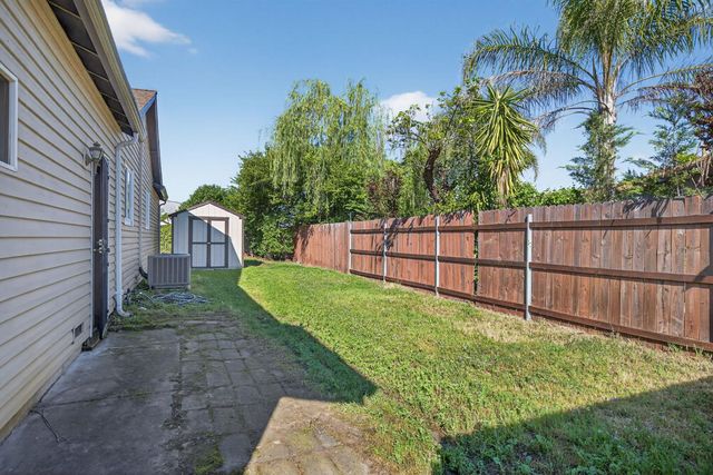 7823 Delaney Dr, Antelope, CA 95843