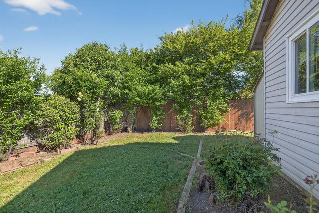 7823 Delaney Dr, Antelope, CA 95843