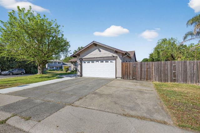 7823 Delaney Dr, Antelope, CA 95843