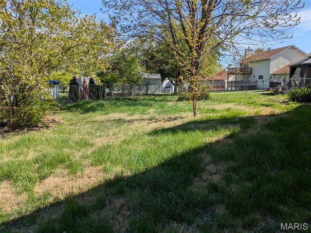 1208 Colby Drive, St Peters, MO 63376