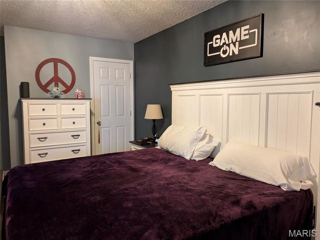 1208 Colby Drive, St Peters, MO 63376