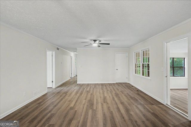 6380 Valhalla Drive, Douglasville, GA 30135