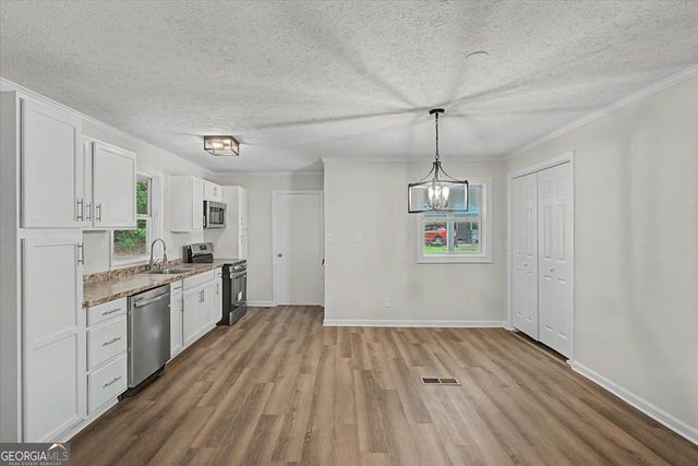 6380 Valhalla Drive, Douglasville, GA 30135