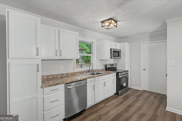 6380 Valhalla Drive, Douglasville, GA 30135