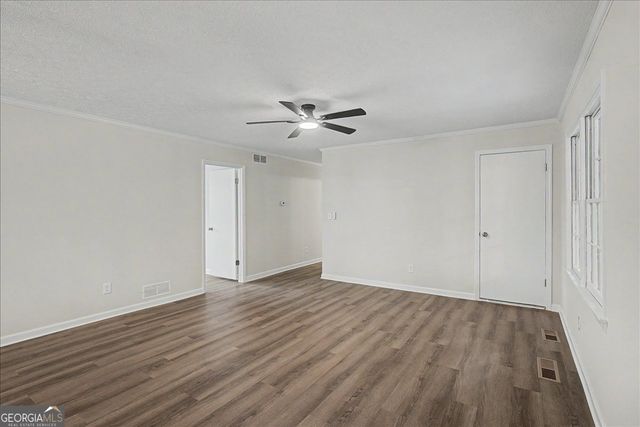 6380 Valhalla Drive, Douglasville, GA 30135