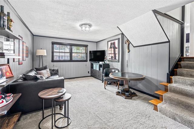 7508 W 95th Terrace, Overland Park, KS 66212