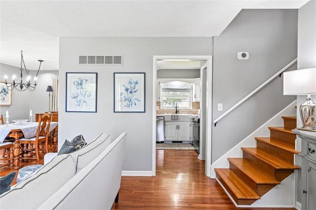 7508 W 95th Terrace, Overland Park, KS 66212