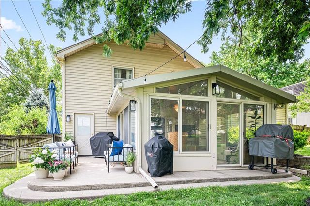 7508 W 95th Terrace, Overland Park, KS 66212