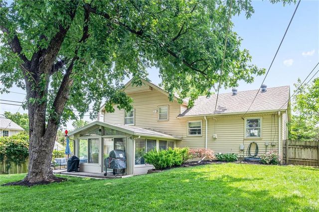 7508 W 95th Terrace, Overland Park, KS 66212