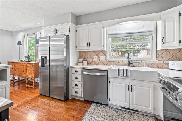 7508 W 95th Terrace, Overland Park, KS 66212