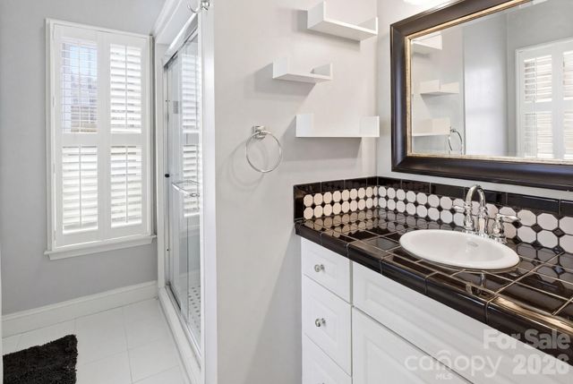 5227 Foley Drive, Hickory, NC 28602