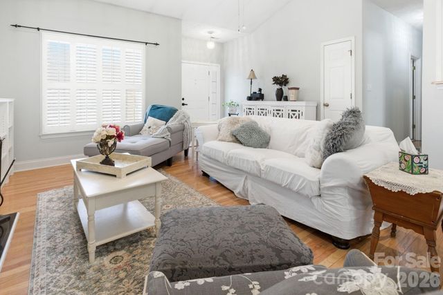 5227 Foley Drive, Hickory, NC 28602