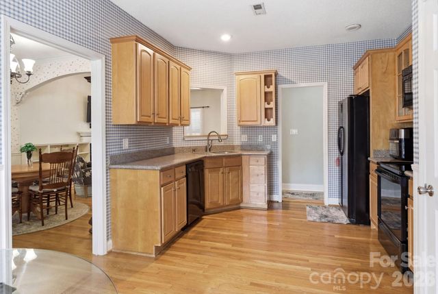 5227 Foley Drive, Hickory, NC 28602