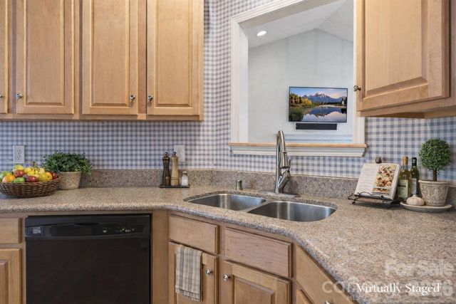 5227 Foley Drive, Hickory, NC 28602