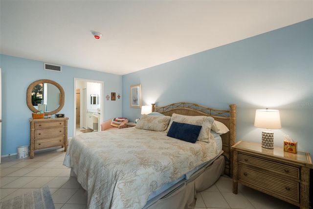 713 BAYPORT WAY 713, Longboat Key, FL 34228