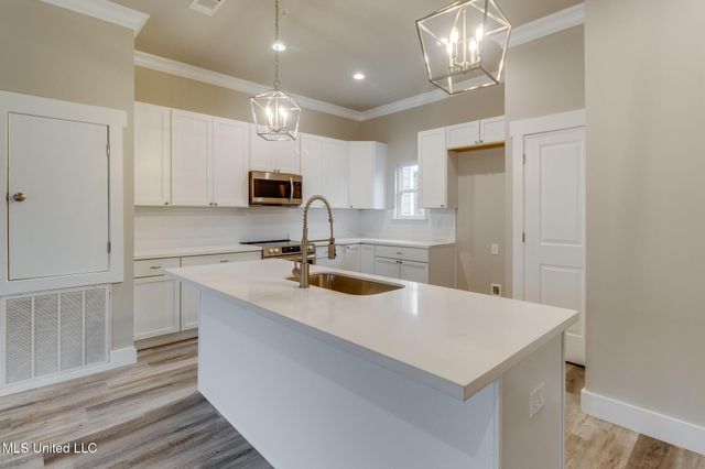 82 Oak Alley Lane, Long Beach, MS 39560