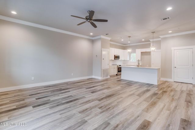 82 Oak Alley Lane, Long Beach, MS 39560