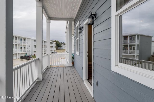 82 Oak Alley Lane, Long Beach, MS 39560