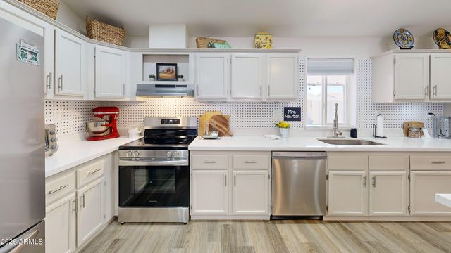 11596 W SIERRA DAWN Boulevard 132, Surprise, AZ 85378