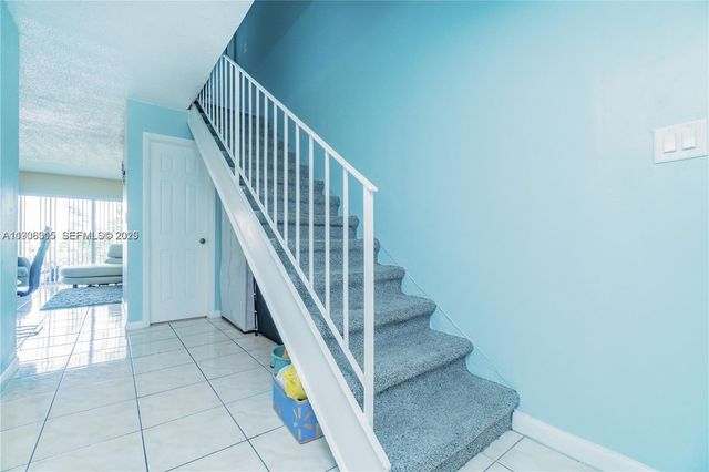 9363 Fontainebleau Blvd H206, Miami, FL 33172