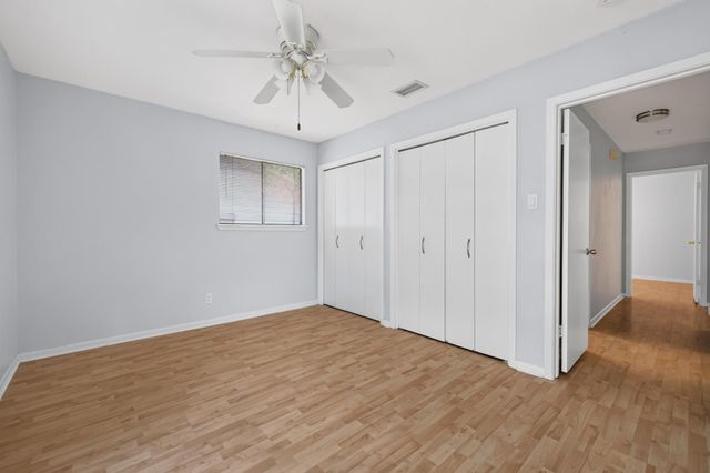 211 E Lisa DR, Austin, TX 78752