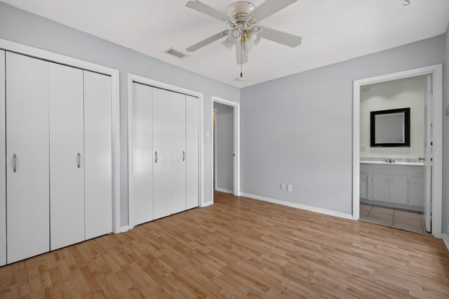 211 E Lisa DR, Austin, TX 78752