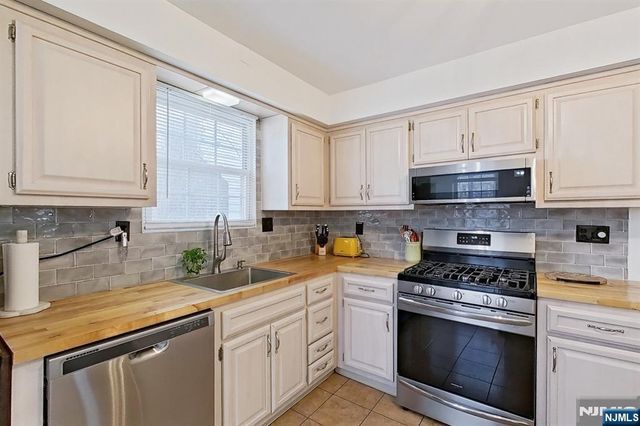 406 Lincoln Avenue, Rutherford, NJ 07070