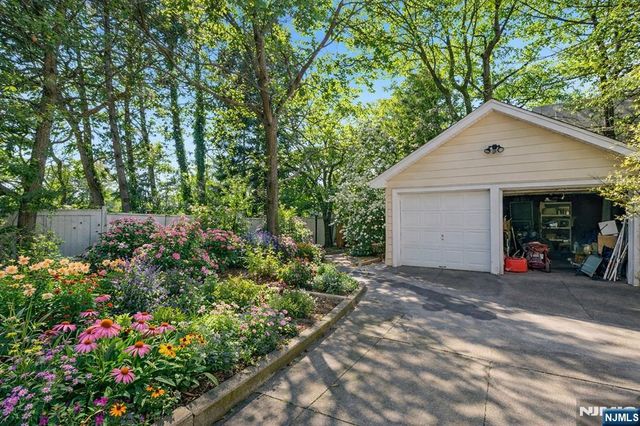 406 Lincoln Avenue, Rutherford, NJ 07070