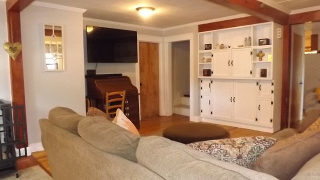 12 Middleton St, Millbury, MA 01527