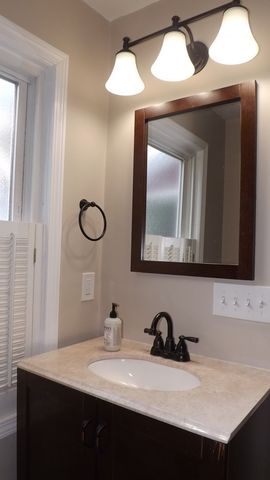 12 Middleton St, Millbury, MA 01527
