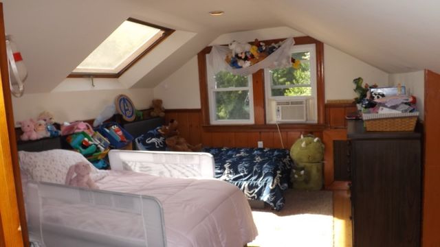 12 Middleton St, Millbury, MA 01527